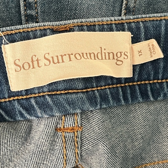 Soft Surroundings Pull On Jean Shorts 10” Stretch Denim Pockets Summer Size 1X - Picture 2 of 8